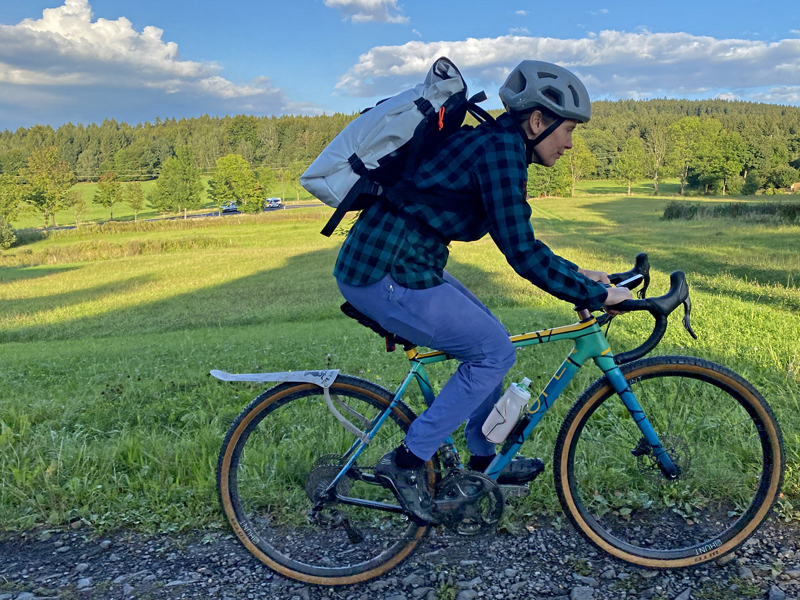 backpack for travel bike EVOC Bag Dark Olive Watch this video to see how easy it is to use the Universal Travel Bag BIKE RUMOR | ROLLTOP BACKPACK